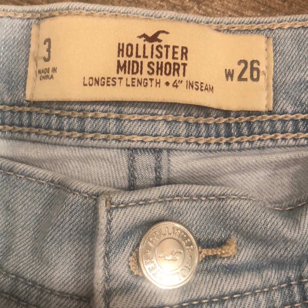 Shorts - Picture 3 of 3